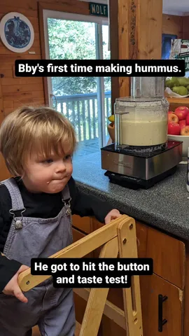 Bby's first time making hummus.
He got to hit the button
and taste test!